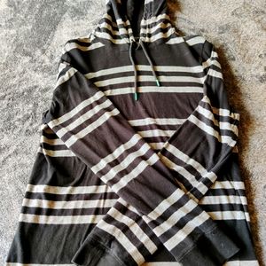 Long sleeve shirt with hood